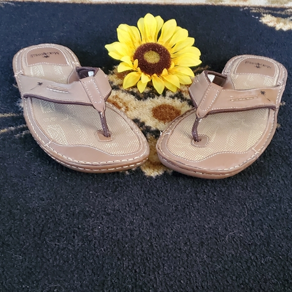 NWOT "Margaritaville" Men's Flip Flops - Picture 3 of 6